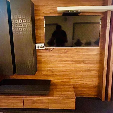 Hotel Airport City Нью-Дели Экстерьер фото