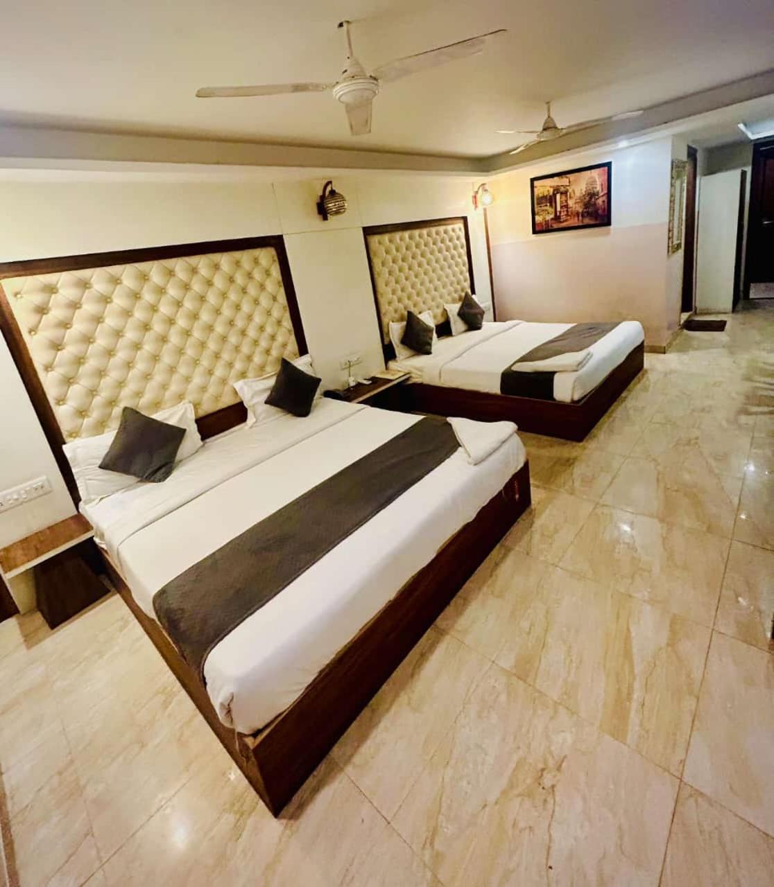 Hotel Airport City Нью-Дели Экстерьер фото