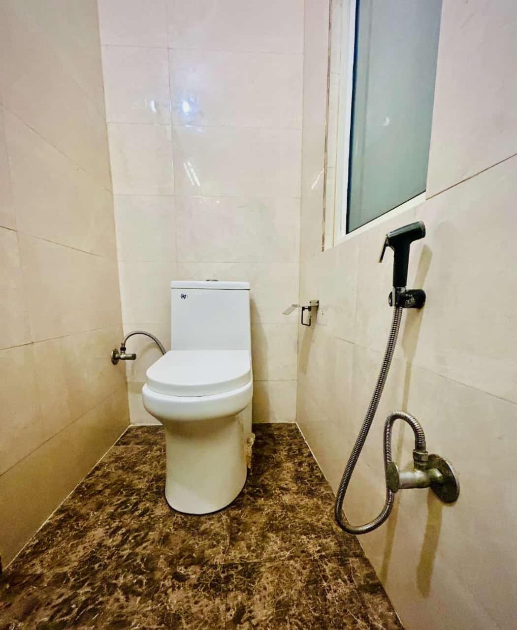 Hotel Airport City Нью-Дели Экстерьер фото