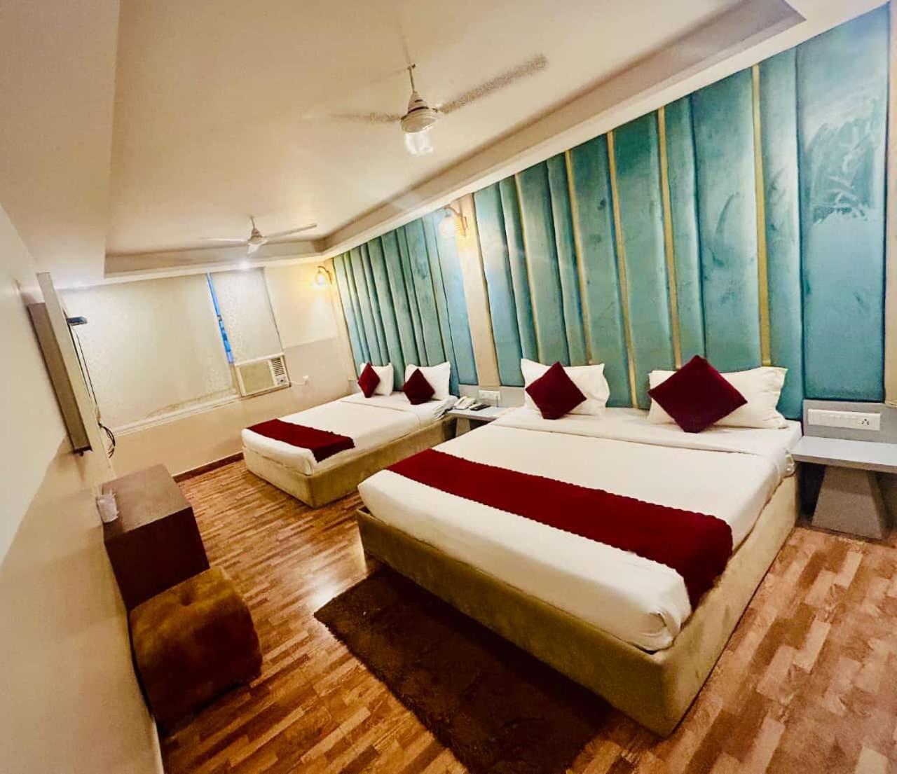 Hotel Airport City Нью-Дели Экстерьер фото