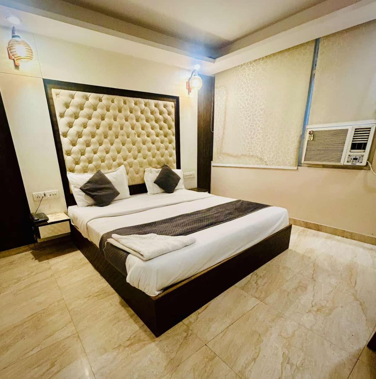 Hotel Airport City Нью-Дели Экстерьер фото
